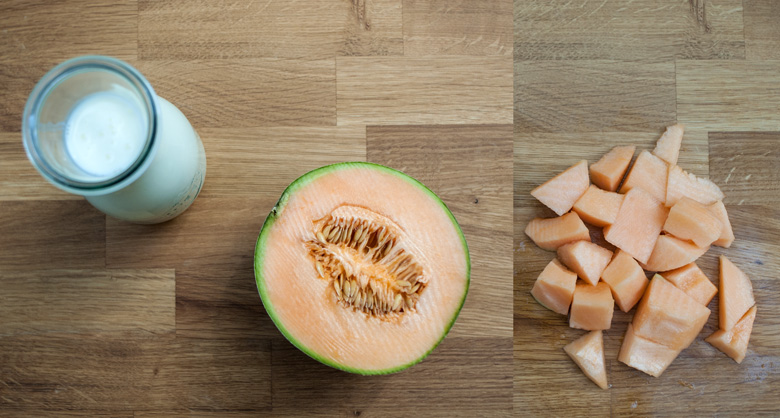 erfrischender Melonen - Buttermilch - Shake mit Vitaminen und vielen ...